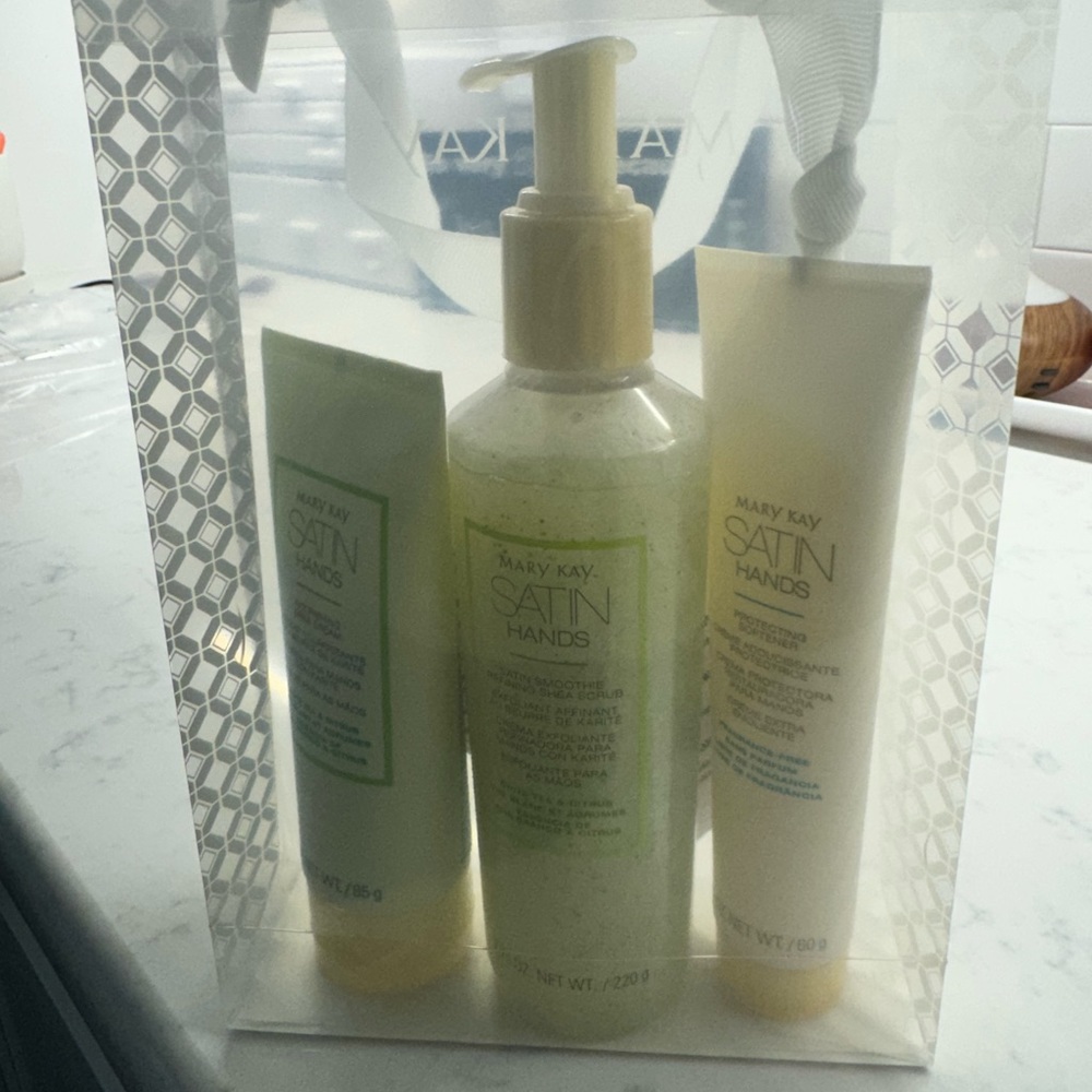 Mary Kay Satin Hands